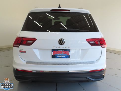 Used 2022 Volkswagen Tiguan SE FWD image 4