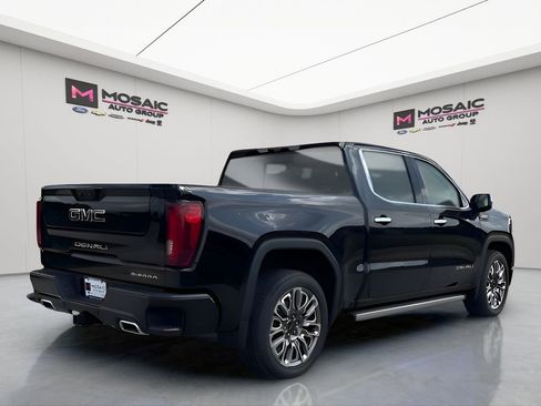 Used 2024 GMC Sierra 1500 Denali Ultimate image 3