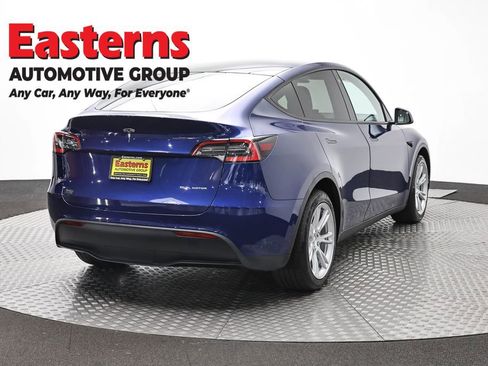Used 2021 Tesla Model Y Long Range AWD/4WD image 5