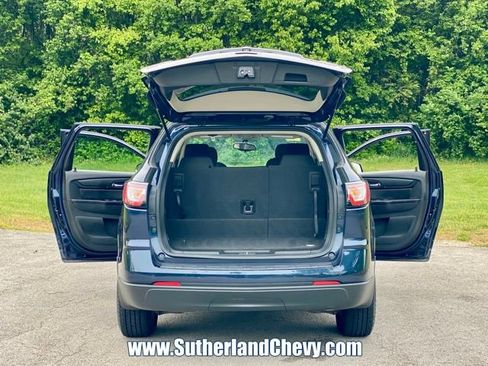 Used 2015 Chevrolet Traverse LT AWD/4WD image 39