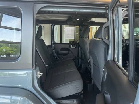 Certified 2024 Jeep Wrangler Unlimited w/ Convenience Group AWD/4WD image 27