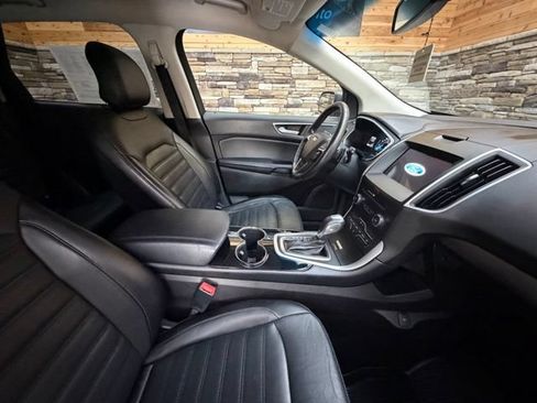 Used 2017 Ford Edge SEL w/ Equipment Group 201A AWD/4WD image 16