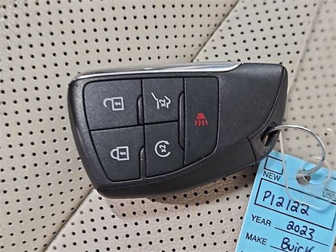 Used 2023 Buick Envision Essence image 35