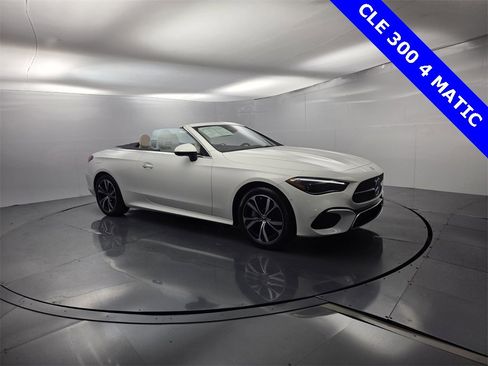 Used 2025 Mercedes-Benz CLE 300 4MATIC Cabriolet image 3