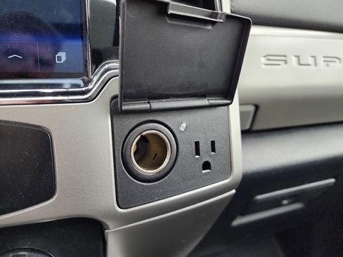 Used 2022 Ford F250 Lariat w/ Tremor Off-Road Package image 60