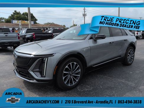 Used 2024 Cadillac Lyriq Sport w/ LPO, Floor Liner Package RWD image 8
