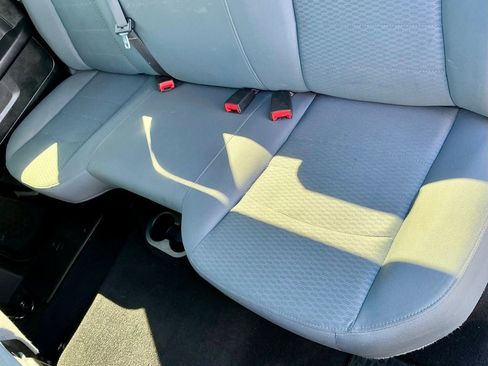 Used 2018 RAM 2500 Tradesman w/ Chrome Appearance Group image 32