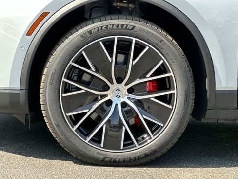 New 2026 Porsche Macan 4S Electric AWD/4WD image 29