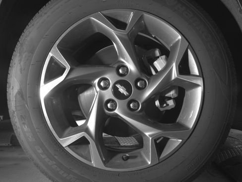 Used 2025 Chevrolet Trax LT w/ LT Convenience Package FWD image 13