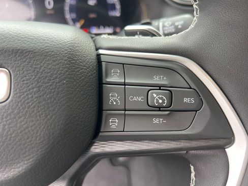New 2025 Jeep Grand Cherokee L Altitude AWD/4WD image 14