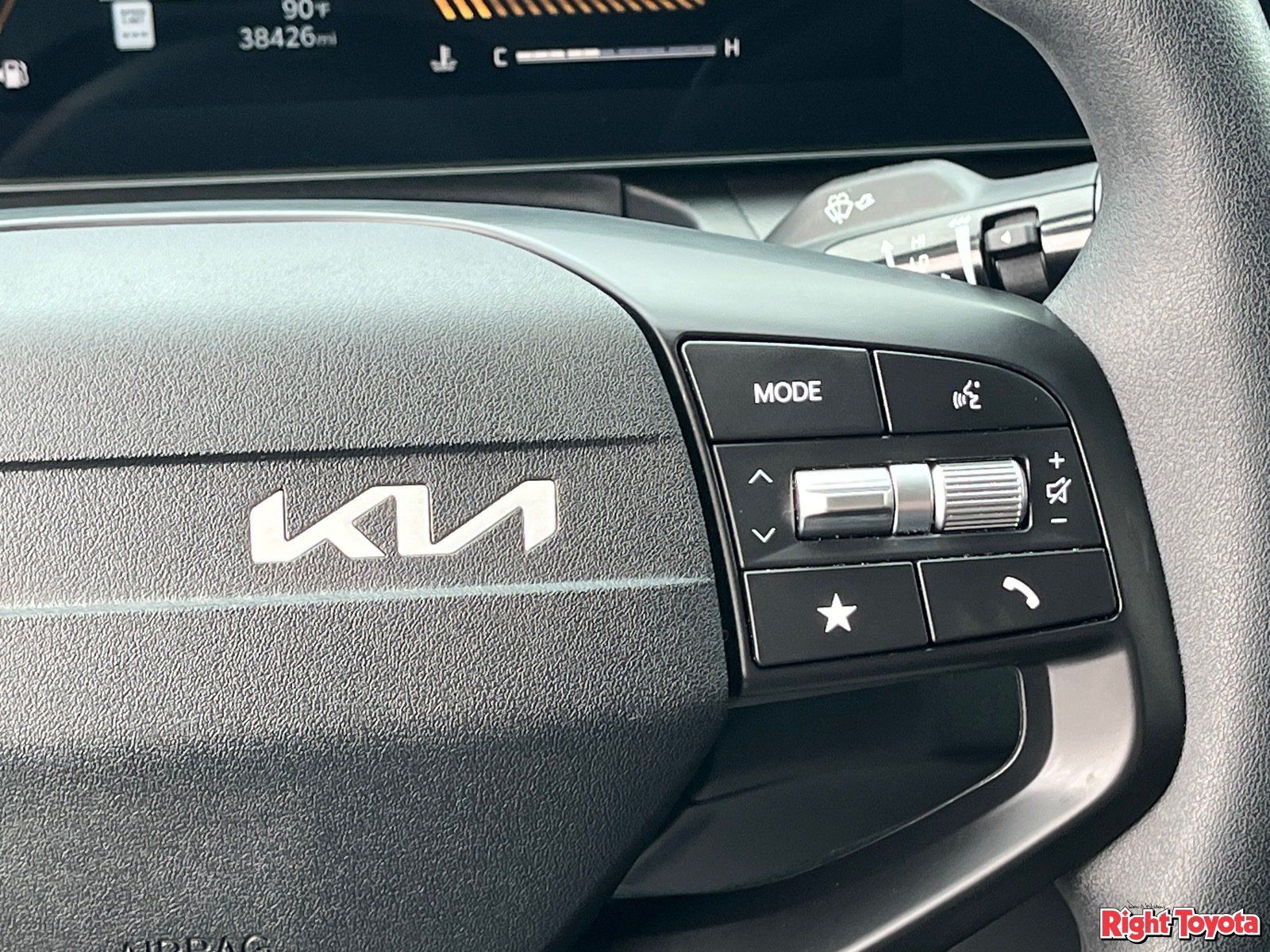 Used 2025 Kia K4 FWD image 23