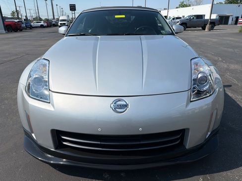 Used 2006 Nissan 350Z Grand Touring RWD image 10