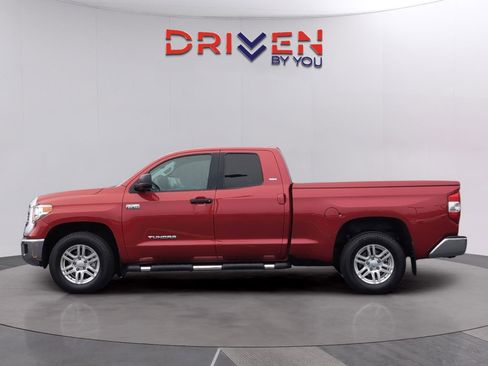 Used 2017 Toyota Tundra SR5 image 2