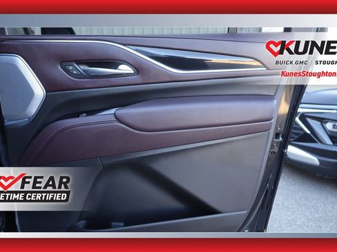 Used 2024 Cadillac Escalade ESV Sport Platinum w/ LPO, ONYX Package image 21