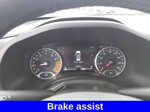 Used 2021 Jeep Renegade Latitude FWD image 23