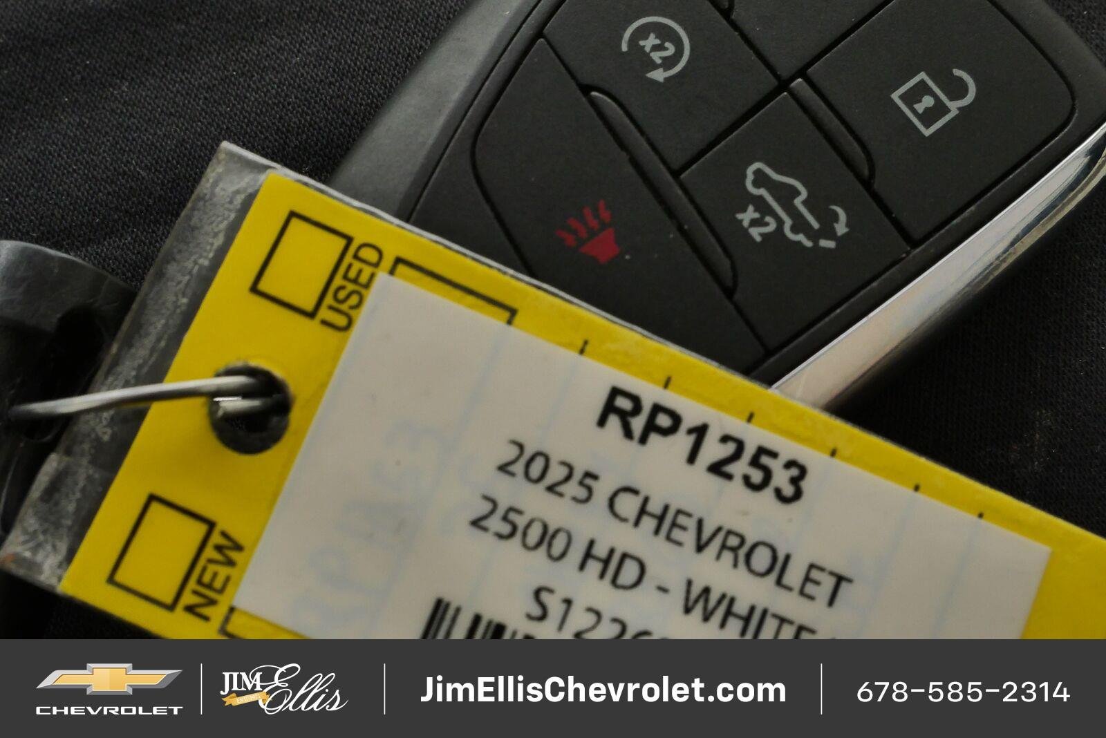 Used 2025 Chevrolet Silverado 2500 ZR2 w/ Technology Package AWD/4WD image 34