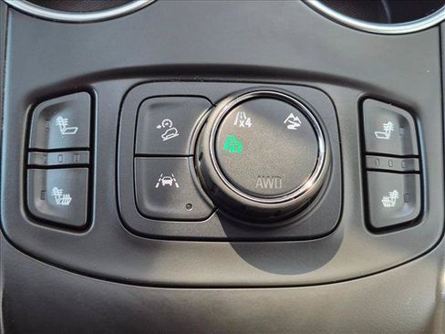 Used 2022 GMC Terrain SLT AWD/4WD image 17
