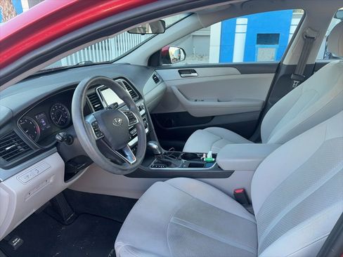 Used 2019 Hyundai Sonata SE FWD image 12