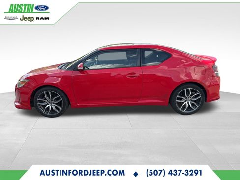 Used 2014 Scion tC image 5