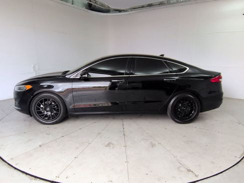 Used 2019 Ford Fusion SEL FWD image 3