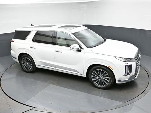 Used 2023 Hyundai Palisade Calligraphy w/ Cargo Package image 31