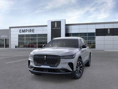 New 2026 Lincoln Nautilus Premier image 2