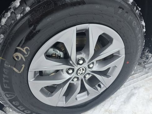 Certified 2026 Toyota Sienna LE image 10