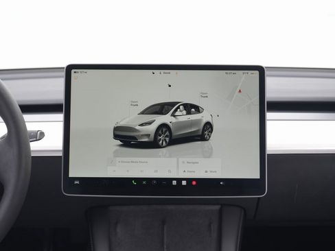 Used 2022 Tesla Model Y Long Range image 42