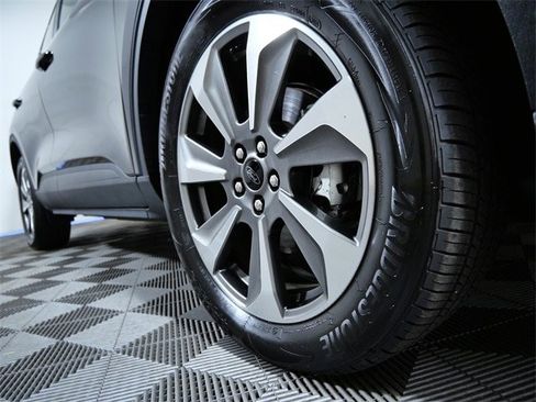 Certified 2025 Ford Escape Platinum w/ Premium Technology Package image 2