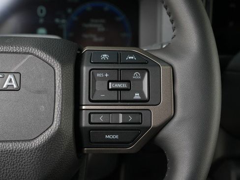 Used 2025 Toyota Land Cruiser image 50