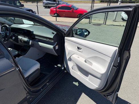 Used 2024 Hyundai Kona SEL image 37