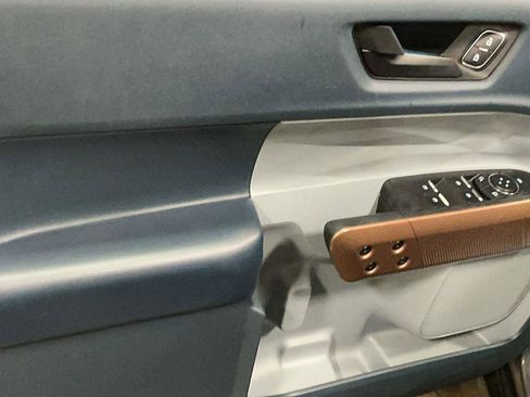 Certified 2022 Ford Maverick Lariat w/ Equipment Group 500A Standard image 8