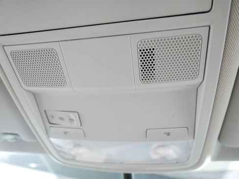 Used 2013 Volkswagen Passat 2.5 SE image 32