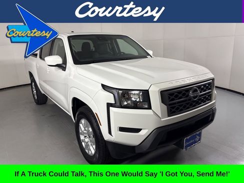 Used 2023 Nissan Frontier SV image 1