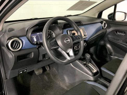 Used 2025 Nissan Versa SV FWD image 14