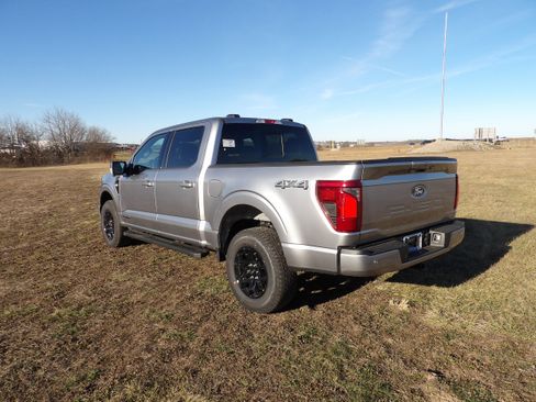 Used 2025 Ford F150 XLT w/ Equipment Group 302A MID image 9