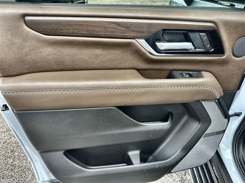 New 2026 GMC Yukon XL Denali Ultimate w/ LPO, Floor Liner Package image 15