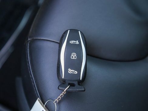 Used 2014 Tesla Model S 85 image 36