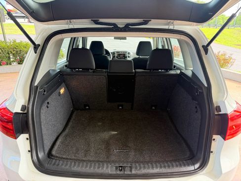 Used 2017 Volkswagen Tiguan Limited FWD image 21