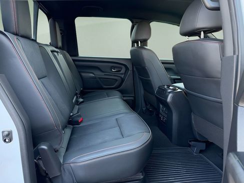 Used 2024 Nissan Titan PRO-4X image 12