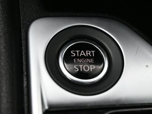 Used 2025 Nissan Sentra SV FWD image 22