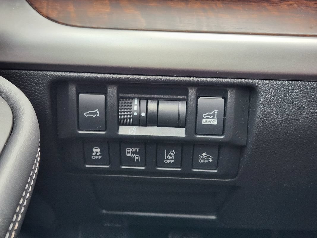 Used 2019 Subaru Outback 2.5i Limited AWD/4WD image 25
