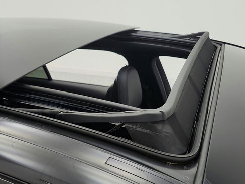 Used 2024 Mercedes-Benz C 300 Sedan image 17