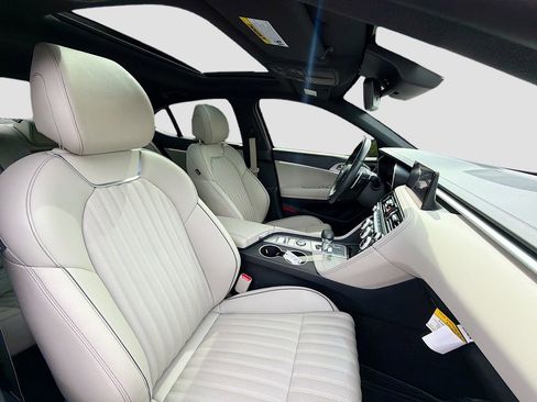 Used 2023 Genesis G70 2.0T w/ Sport Prestige Package RWD image 29