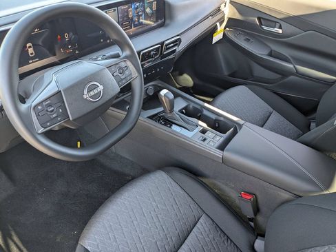 Used 2026 Nissan Sentra SV w/ Floor Mat Package FWD image 5