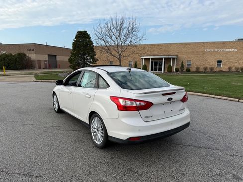 Used 2014 Ford Focus Titanium image 3