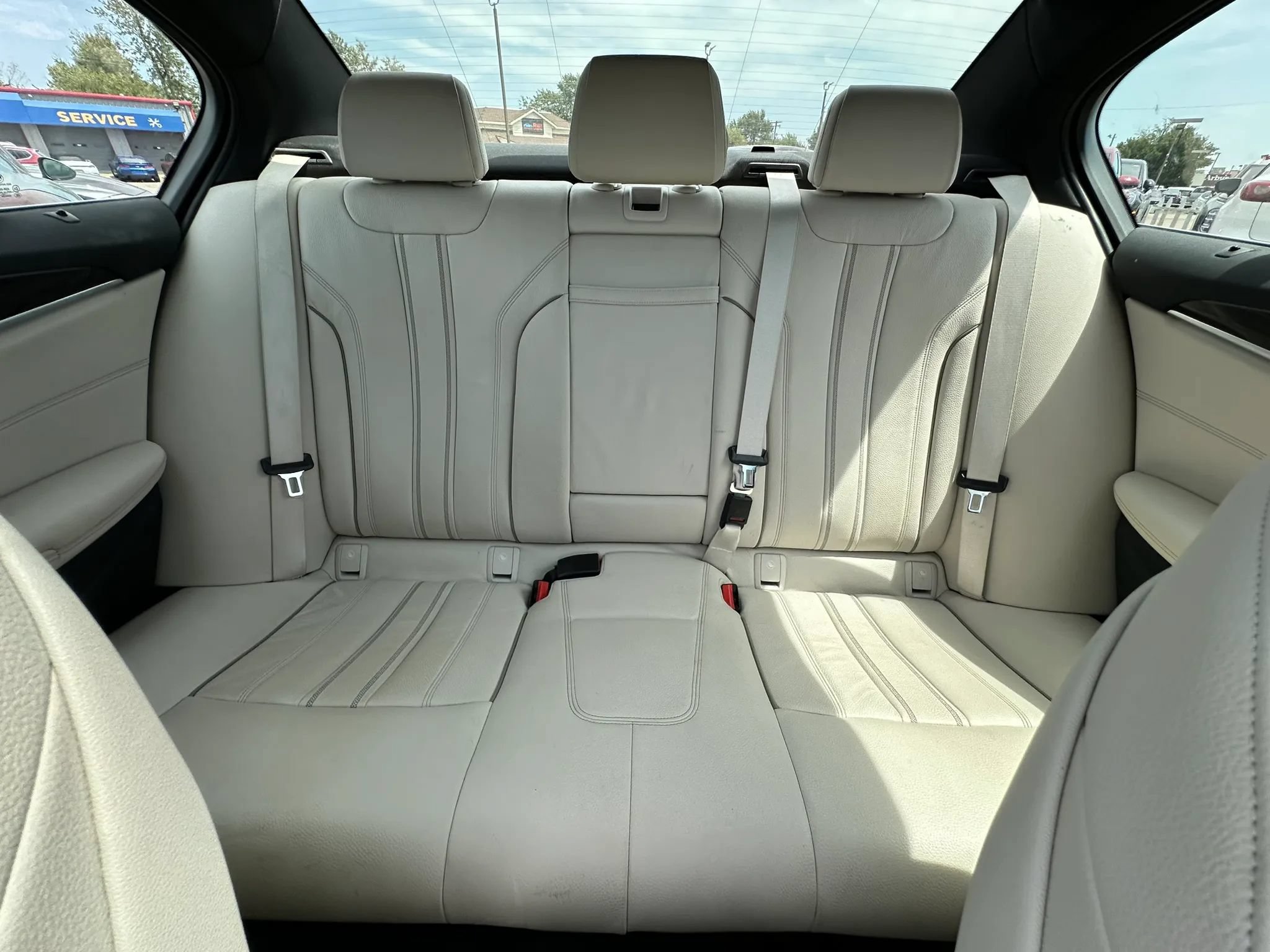 Used 2018 BMW 530e w/ Premium Package 2 RWD image 15
