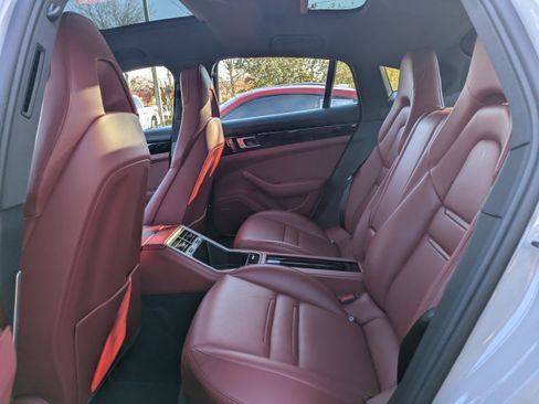 Used 2018 Porsche Panamera 4S image 14