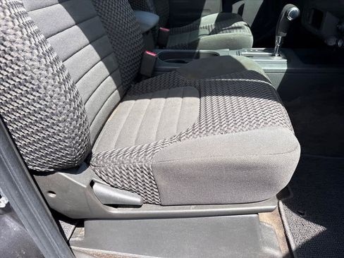 Used 2017 Nissan Frontier SV RWD image 7