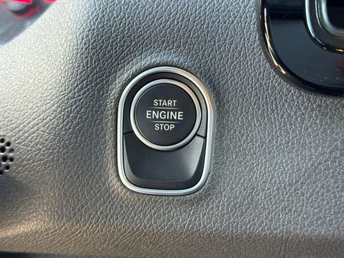 Used 2025 Mercedes-Benz Sprinter 2500 image 26